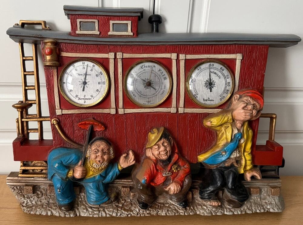 Vintage 1975 New Haven Burwood Train Caboose Hobo Weather Station